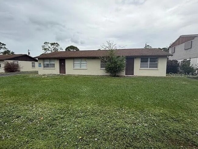 7073 Brentford Rd in Sarasota, FL - Building Photo - Building Photo