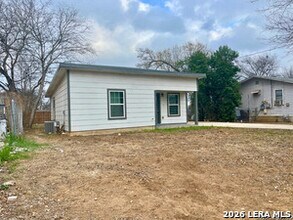 455 Lincolnshire Dr in San Antonio, TX - Building Photo - Building Photo