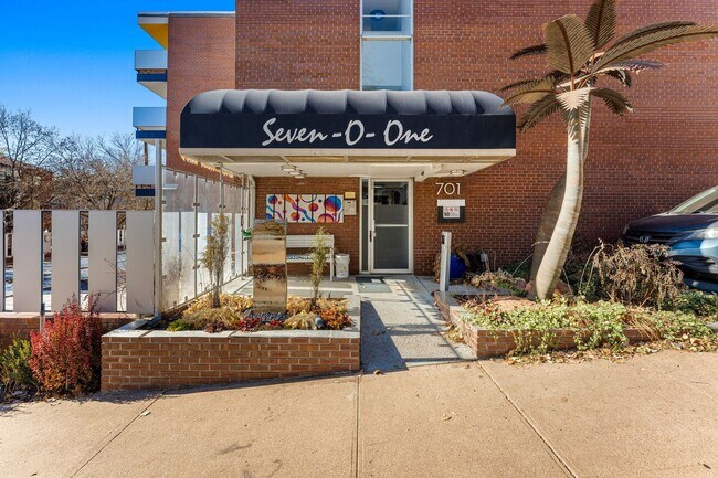 701 Pearl St in Denver, CO - Building Photo - Building Photo