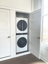 117 W Water St, Unit 201 in Painted Post, NY - Building Photo - Building Photo