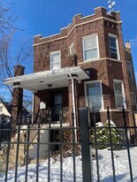 4956 W Nelson St, Unit 1 in Chicago, IL - Building Photo