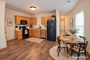 806 Oakbrook Pl in Manhattan, KS - Building Photo