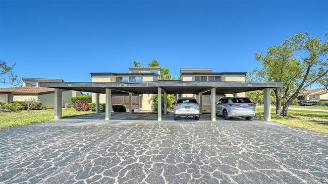 712 White Pine Tree Rd in Venice, FL - Building Photo - Building Photo