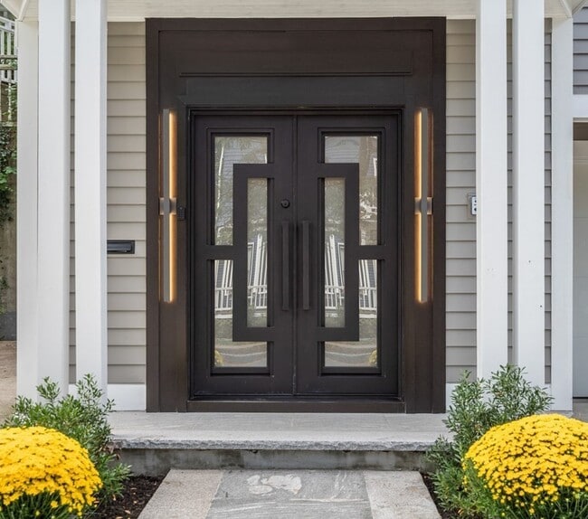 89 University Rd in Brookline, MA - Building Photo - Building Photo