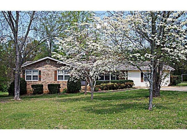 property at 180 Bruce Ct