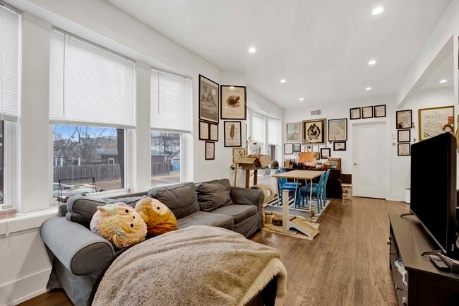 2519 W Altgeld St in Chicago, IL - Building Photo - Building Photo