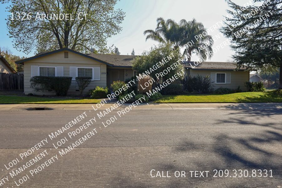 1326 Arundel Ct in Lodi, CA - Building Photo