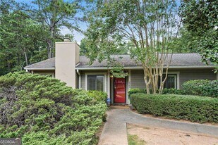 2949 Torreya Way SE in Marietta, GA - Building Photo