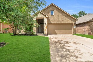 2450 Garden Shadow Dr in Conroe, TX - Building Photo