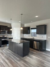 20564 Rolen Ave in Bend, OR - Building Photo - Building Photo