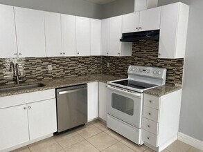 2911 NW 29th Terrace in Oakland Park, FL - Building Photo - Building Photo