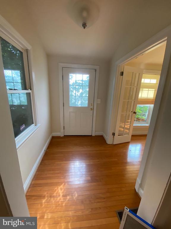7206 44th St in Chevy Chase, MD - Building Photo - Building Photo