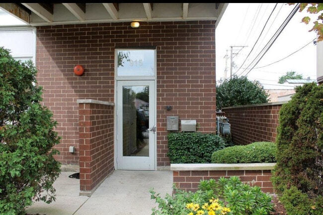 915 S Oak Park Ave in Oak Park, IL - Building Photo - Building Photo