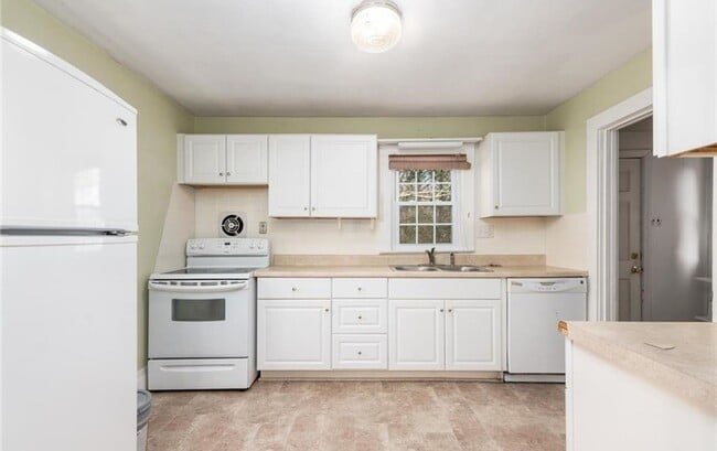 3255 Arlington Dr in Winston-Salem, NC - Building Photo - Building Photo