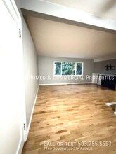 7746 SW 5th Ave. in Portland, OR - Building Photo - Building Photo