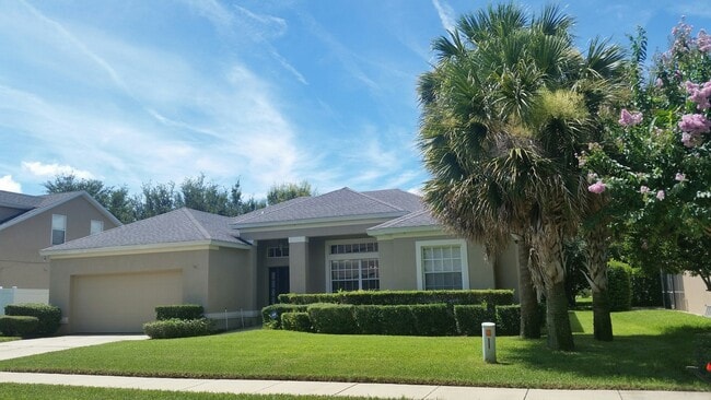 property at 350 Lake Amberleigh Dr
