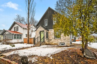 3127 33rd Ave S in Minneapolis, MN - Building Photo - Building Photo
