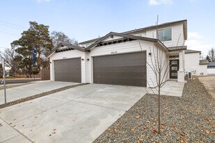 1009 S Underwood Pl in Kennewick, WA - Building Photo