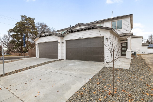 property at 1009 S Underwood Pl