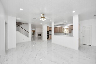 3138 Waters View Dr in Sugar Land, TX - Building Photo - Building Photo