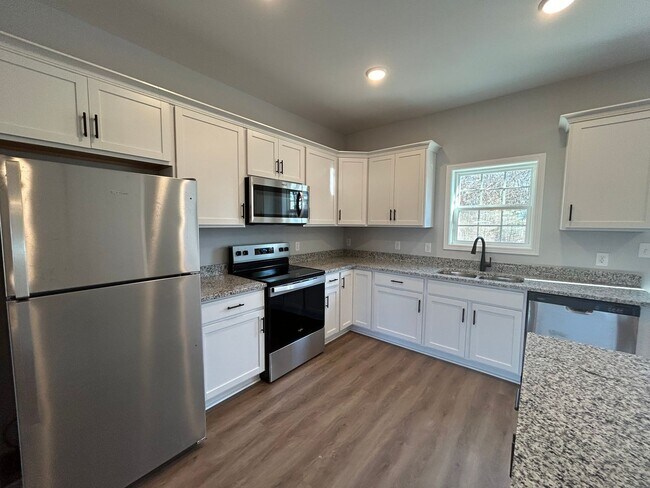 106 Ward Way in Auburn, KY - Building Photo - Building Photo
