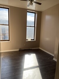 1301 E Carson St, Unit 3rd floor apt. 3 photo'