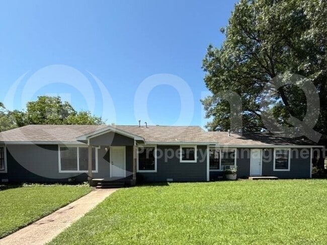 property at 1602 E Nall St