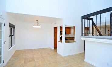 6651 N Campbell Ave in Tucson, AZ - Building Photo - Building Photo
