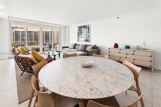 791 Crandon Blvd in Key Biscayne, FL - Building Photo - Building Photo