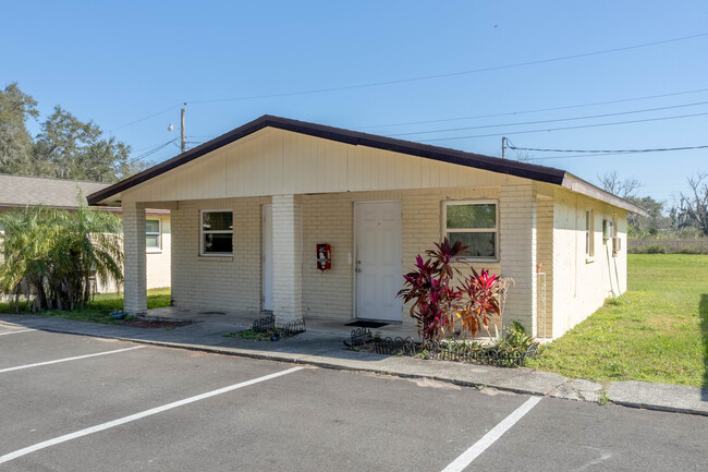 2437 Idlewild St in Lakeland, FL - Building Photo - Building Photo