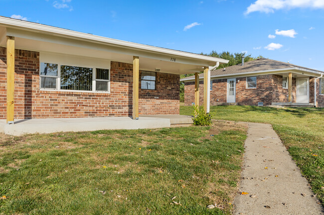 *ENDED MGMT 5/8/23* Stonebrook Apartments ... in Franklin, IN - Building Photo - Building Photo