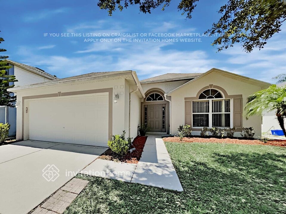 10315 Frog Pond Dr in Riverview, FL - Building Photo