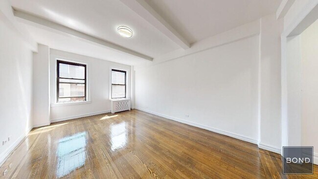 property at 156 E 37th St