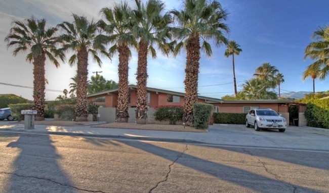 3755 E Calle de Ricardo in Palm Springs, CA - Building Photo - Building Photo