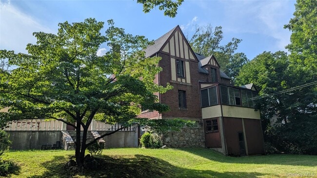 78 Roe Ave in Highland Falls, NY - Building Photo - Building Photo