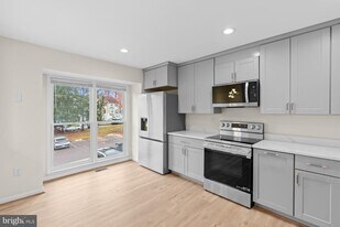 13920 Baton Rouge Ct in Centreville, VA - Building Photo