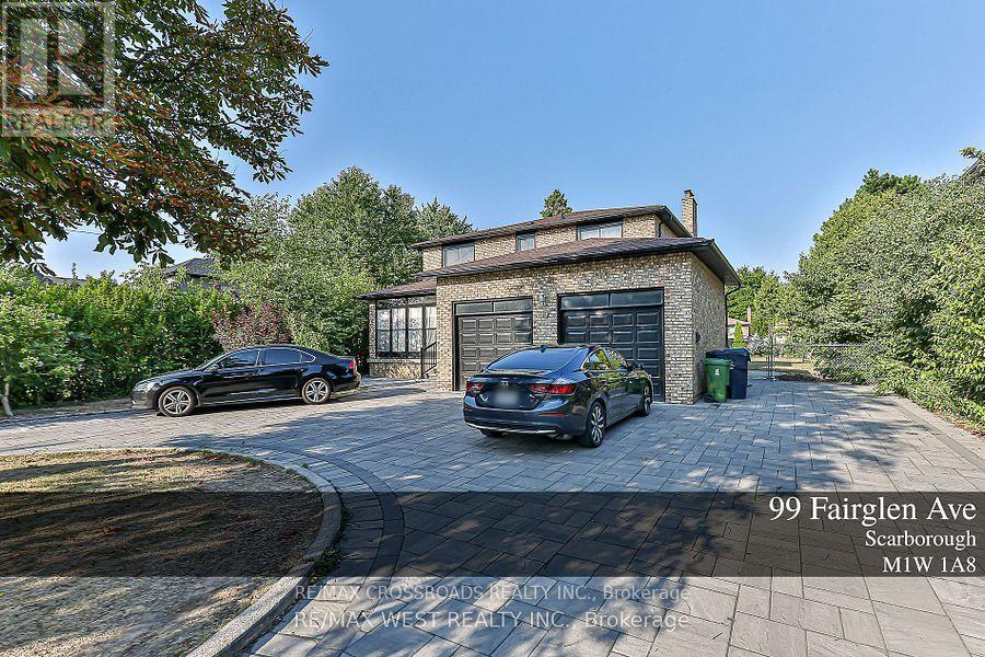 99 Fairglen Ave in Toronto, ON - Building Photo