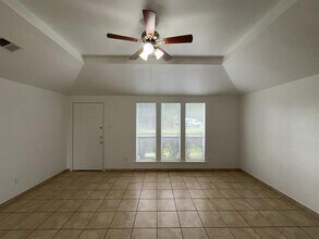 112 Mesa Dr in Glenn Heights, TX - Building Photo - Building Photo