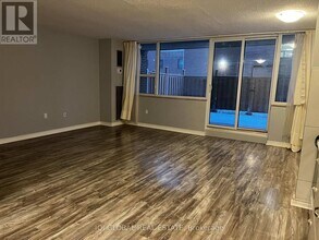 4062 Lawrence Ave E in Toronto, ON - Building Photo - Building Photo