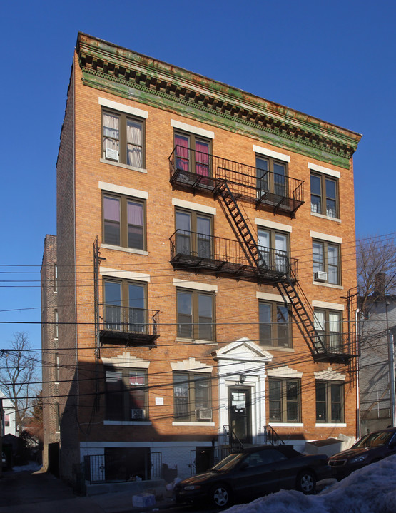 29-31 Cortlandt St in Mount Vernon, NY - Foto de edificio