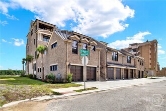 408 Geo Meyer Ave in Savannah, GA - Building Photo - Building Photo
