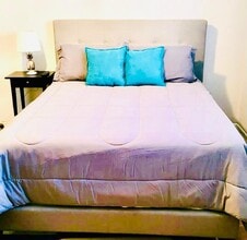 5908 Kiam St in Houston, TX - Building Photo - Building Photo