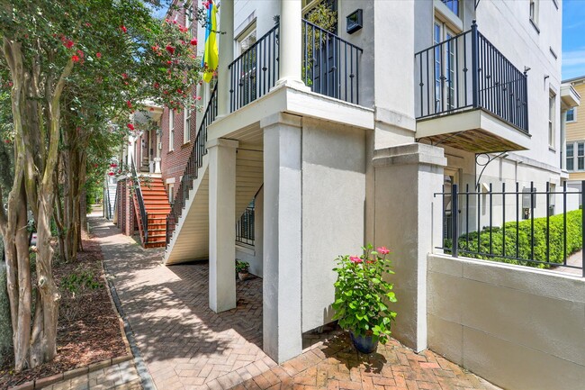 716 Barnard St, Unit 716A in Savannah, GA - Building Photo - Building Photo