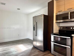 4770 NW 23rd Ave in Miami, FL - Building Photo - Building Photo