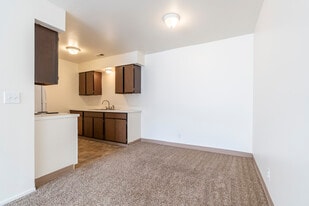 Grand Pointe in Grand Blanc, MI - Building Photo