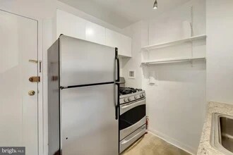922 24th St NW, Unit 617 in Washington, DC - Building Photo - Building Photo