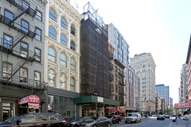 122 Chambers St in New York, NY - Foto de edificio - Building Photo