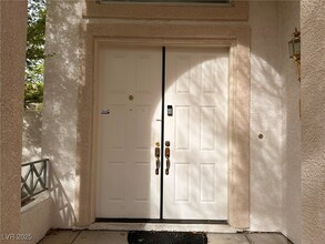 705 Lexington Cross Dr in Las Vegas, NV - Building Photo - Building Photo
