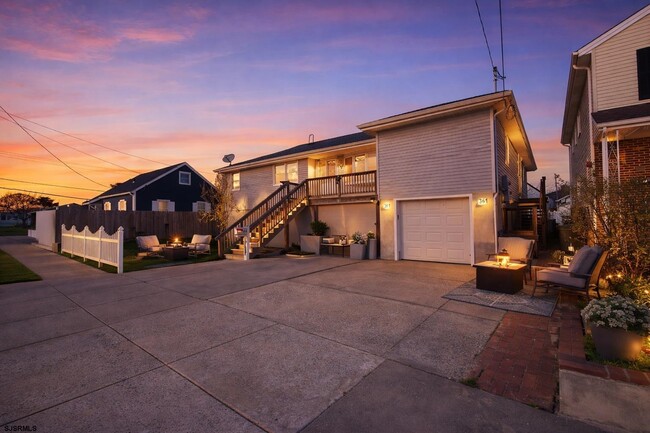 property at 361 N Richmond Ave