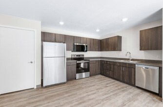 352 Deschane Ave in Crivitz, WI - Building Photo - Building Photo